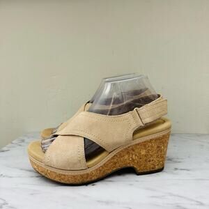 Clark’s Giselle Tan Side Slingback Wedge Sandal Women’s size 5.5